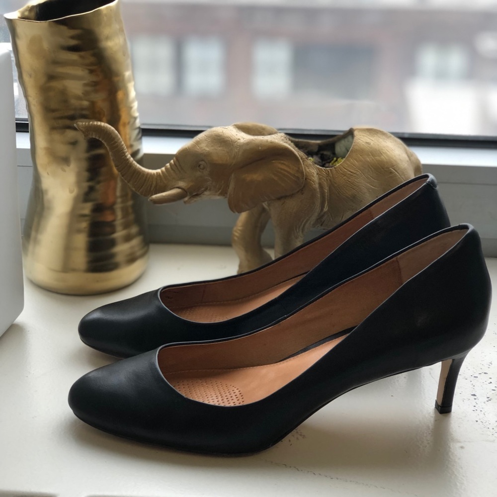 Rare! Low heel Corso Como Classic Pump. 2.5" EUC 9
